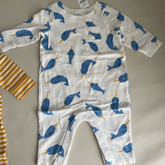 Old Navy Romper 2pack Set - Picture 7 of 16